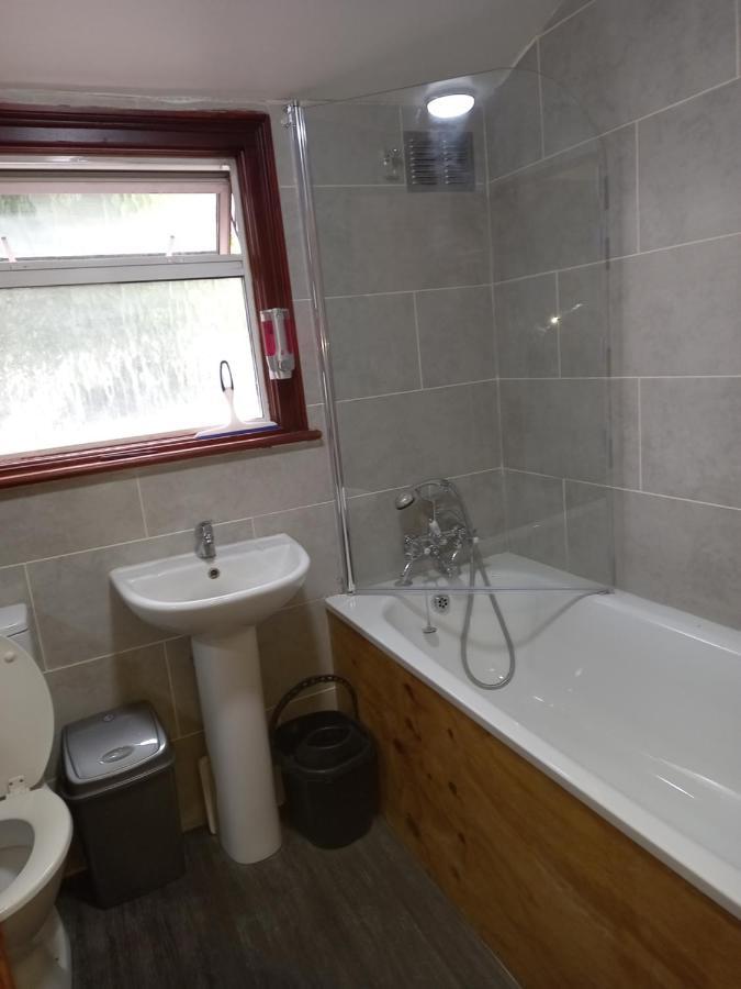 Bubblesbnb- 4 Bedroom House Лондон Экстерьер фото